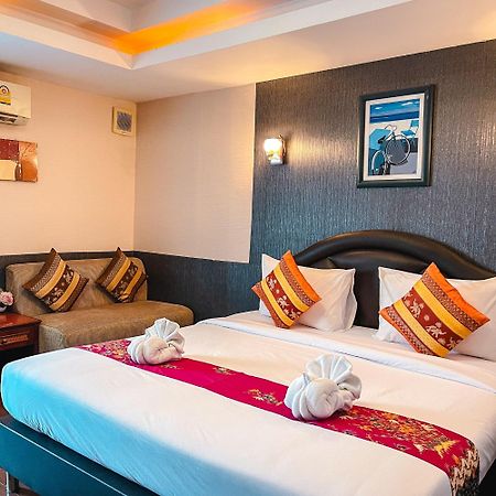 Baik Suite Bangkok Eksteriør billede