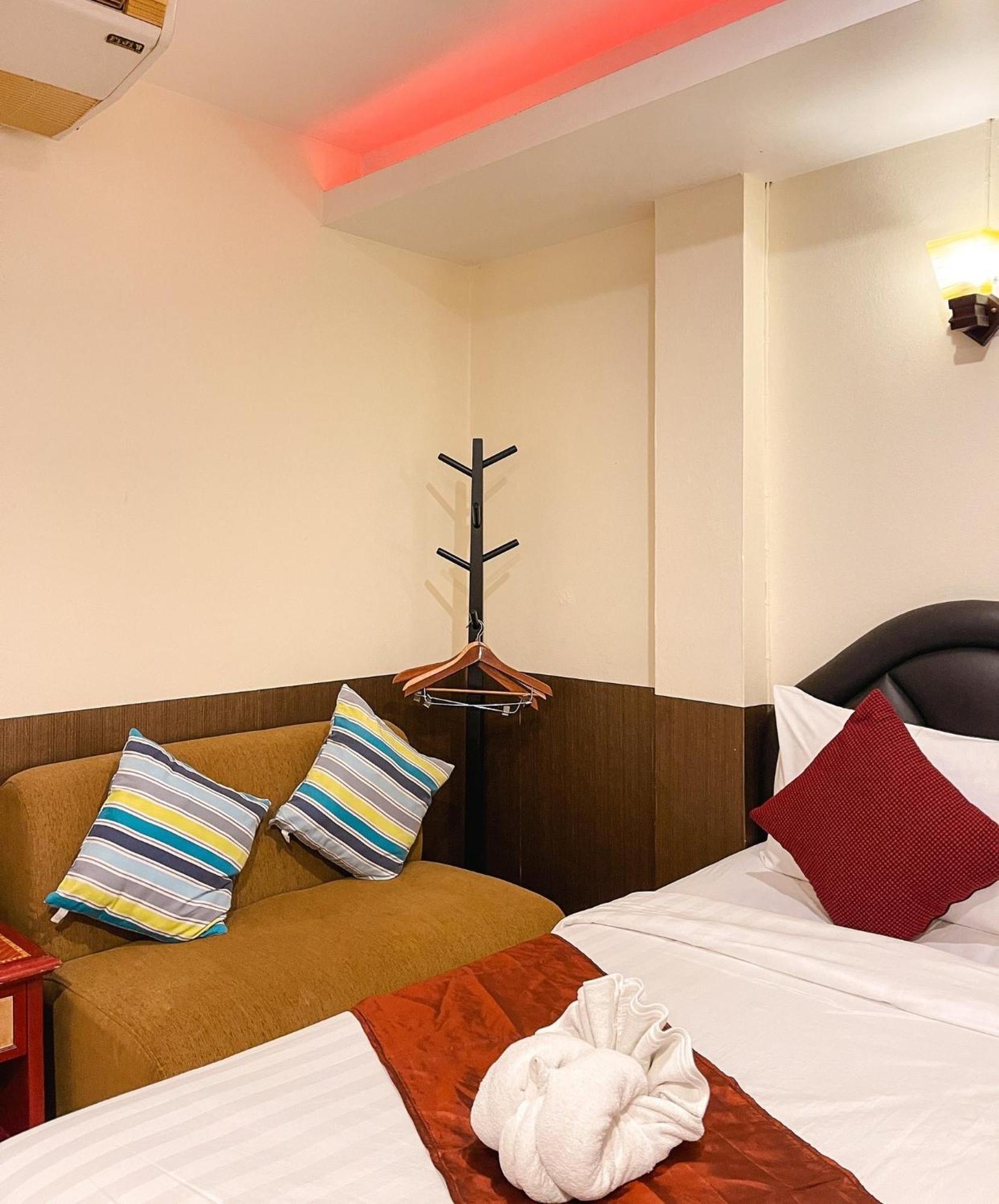 Baik Suite Bangkok Eksteriør billede
