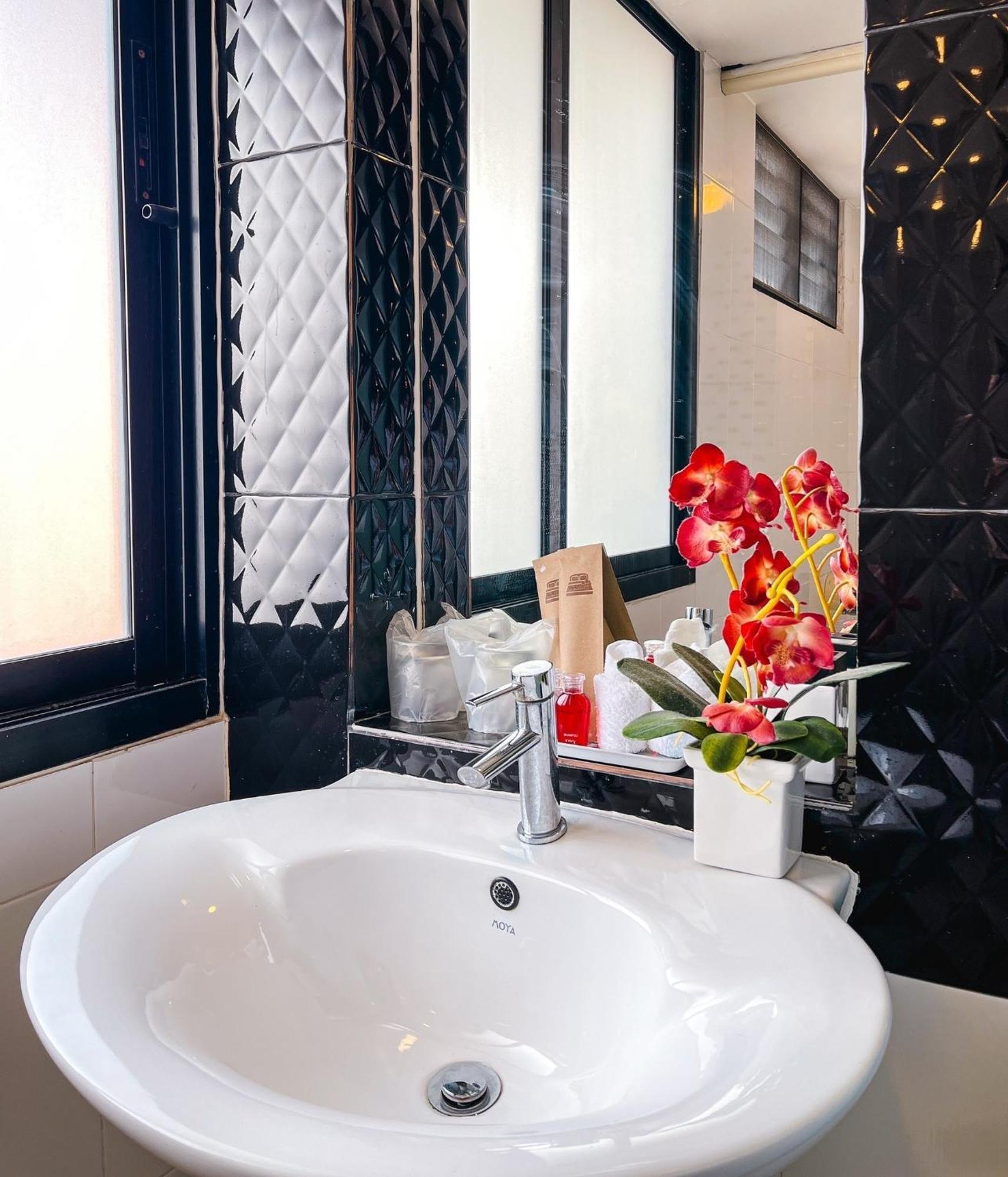 Baik Suite Bangkok Eksteriør billede