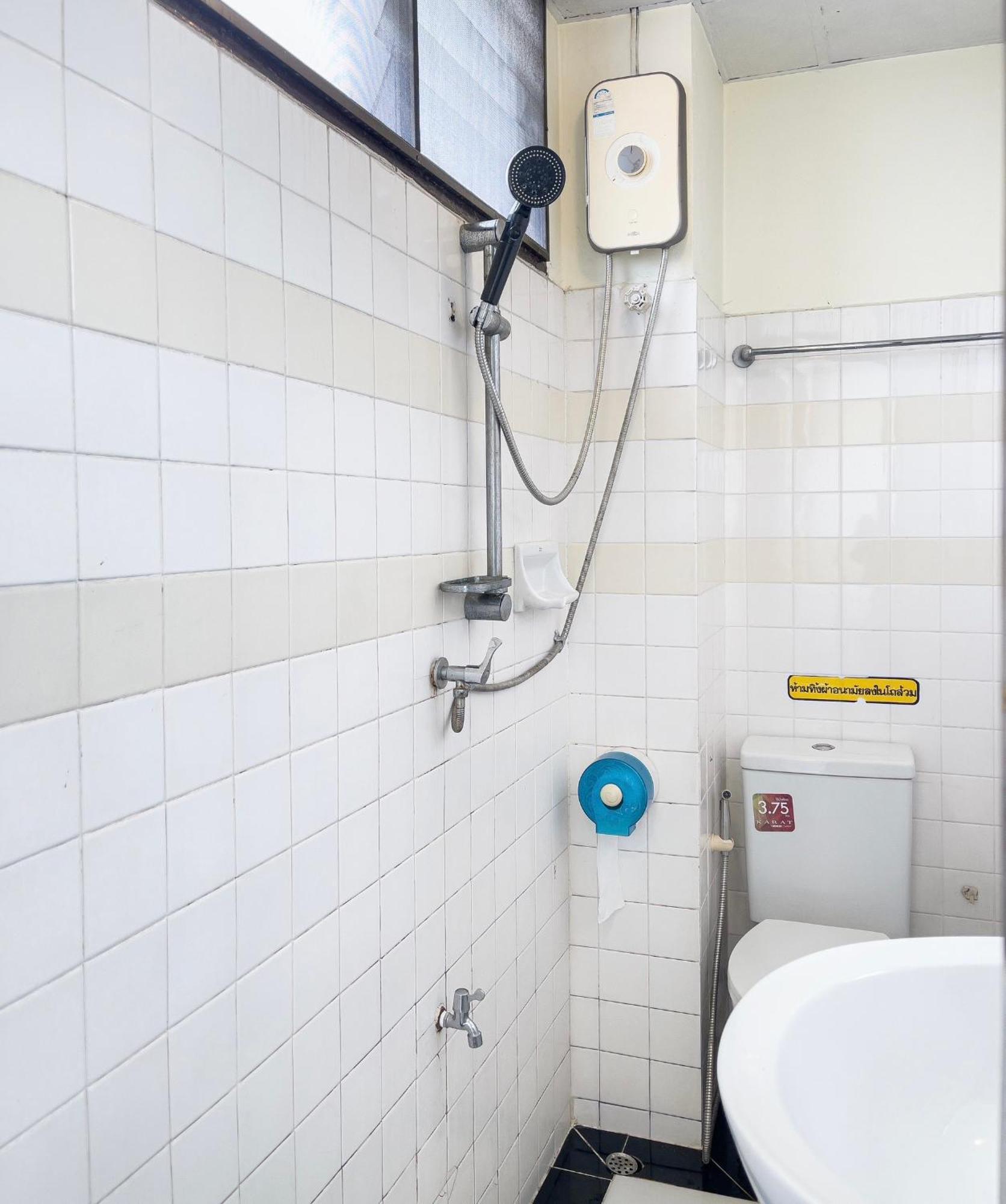 Baik Suite Bangkok Eksteriør billede