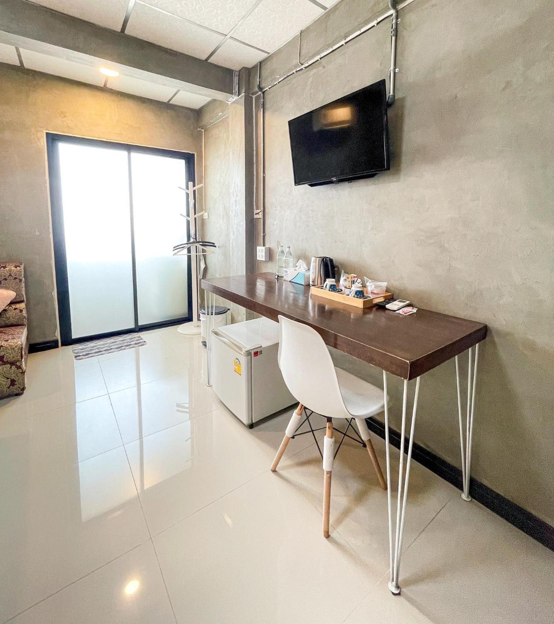 Baik Suite Bangkok Eksteriør billede