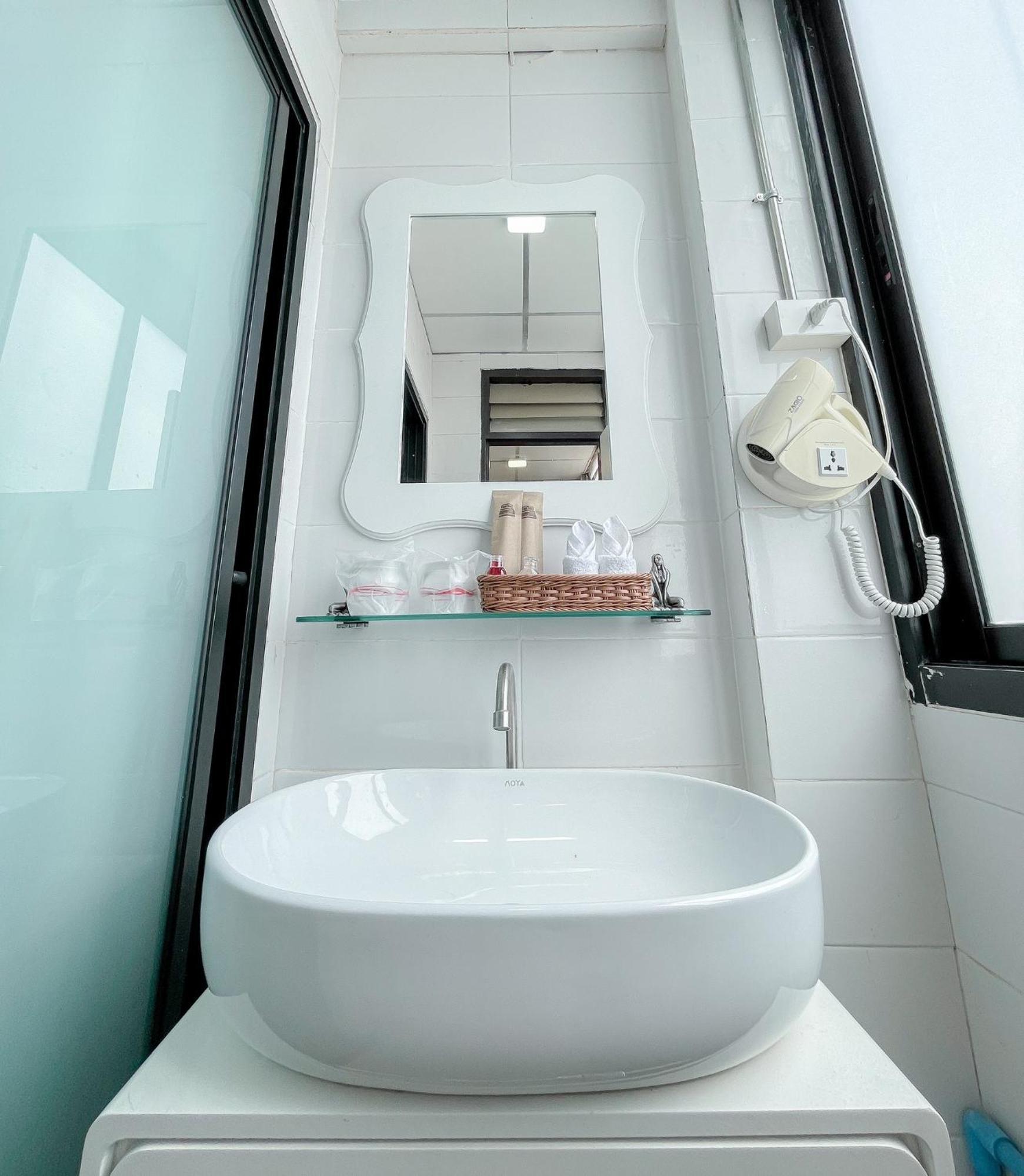 Baik Suite Bangkok Eksteriør billede
